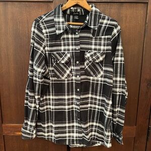 Justify - Wonens heavy weight button up shirt